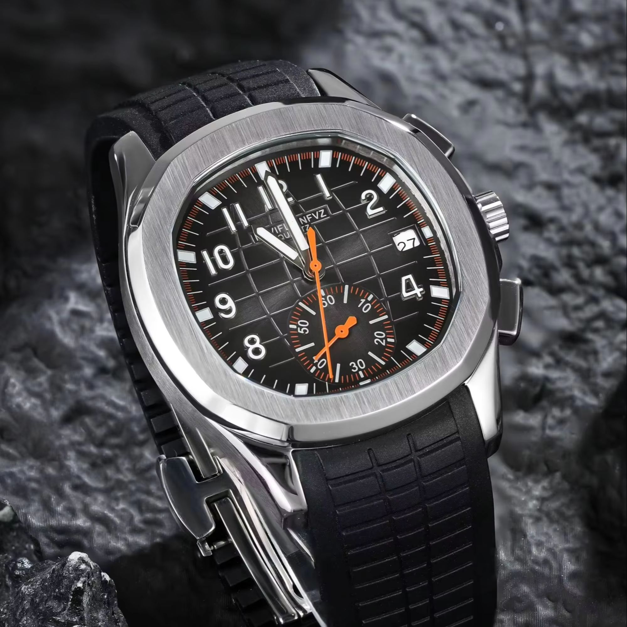 Luksusowy zegarek męski 40 mm  – Luxury Watch With Rubber Strap recenzja i cena